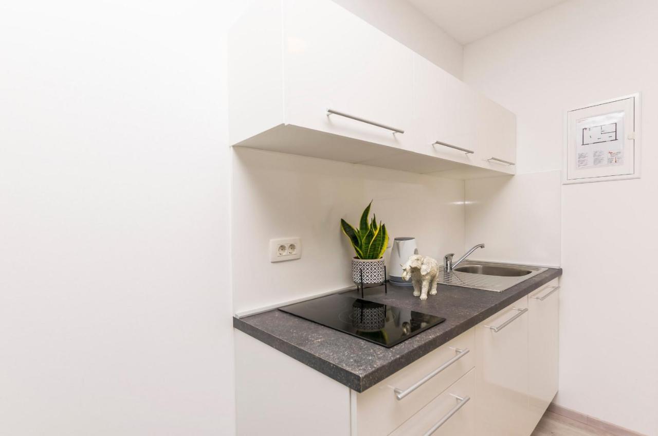 Apartments And Rooms Adriatic Suites Σίμπενικ Εξωτερικό φωτογραφία