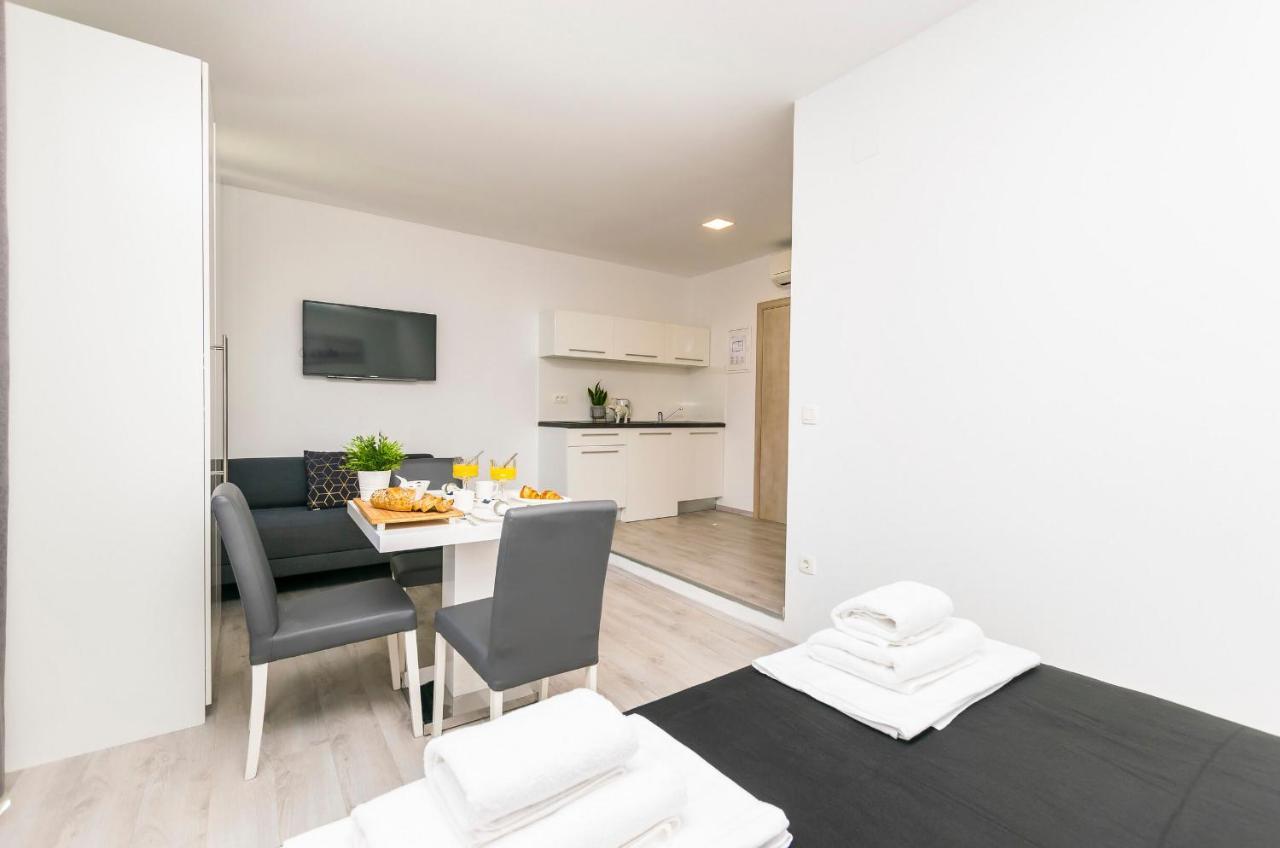 Apartments And Rooms Adriatic Suites Σίμπενικ Εξωτερικό φωτογραφία