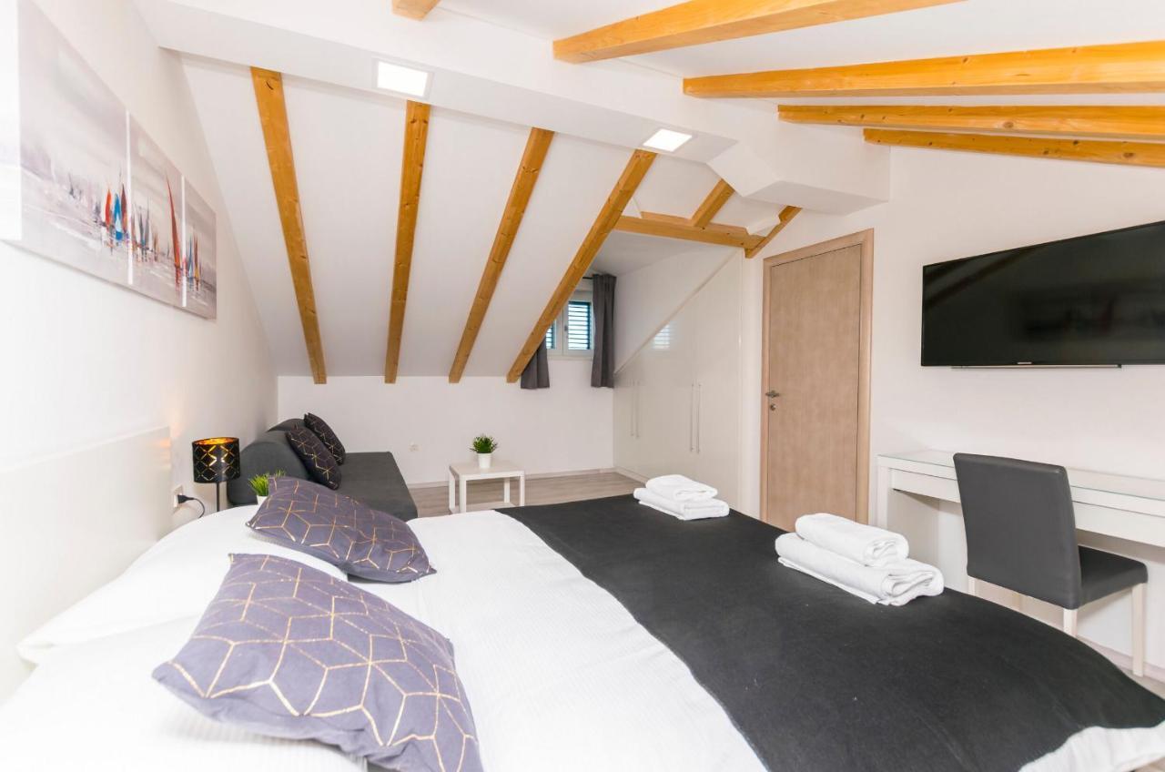 Apartments And Rooms Adriatic Suites Σίμπενικ Εξωτερικό φωτογραφία