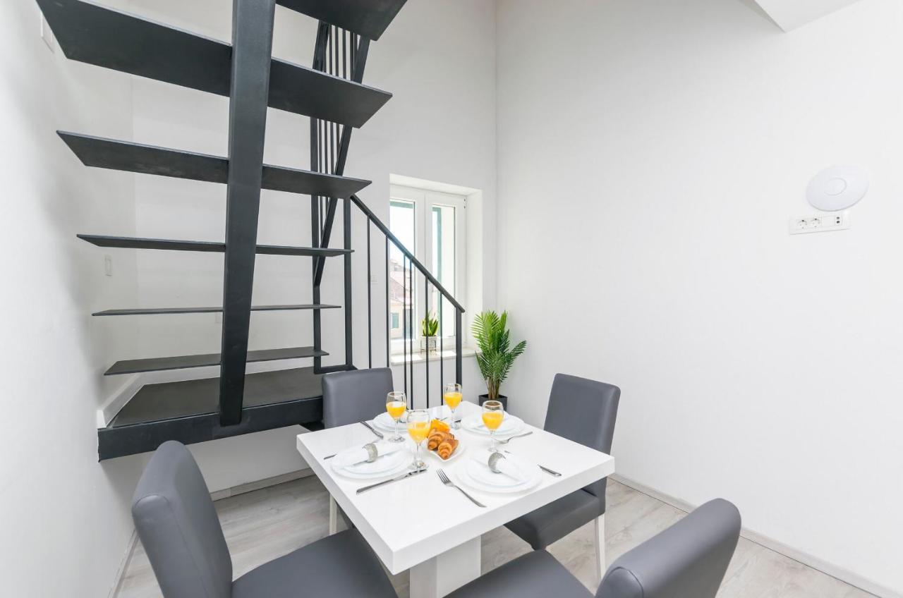 Apartments And Rooms Adriatic Suites Σίμπενικ Εξωτερικό φωτογραφία