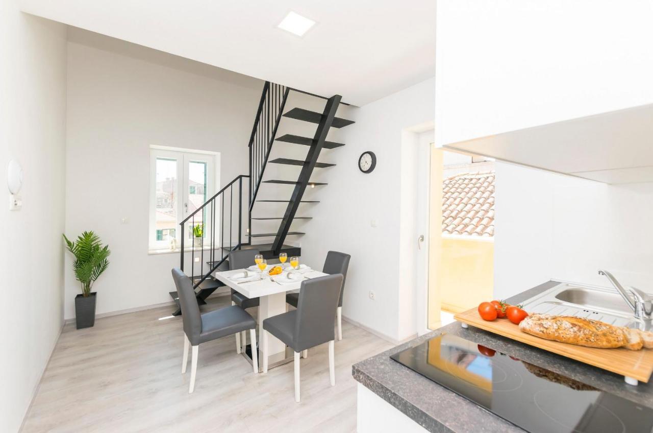 Apartments And Rooms Adriatic Suites Σίμπενικ Εξωτερικό φωτογραφία