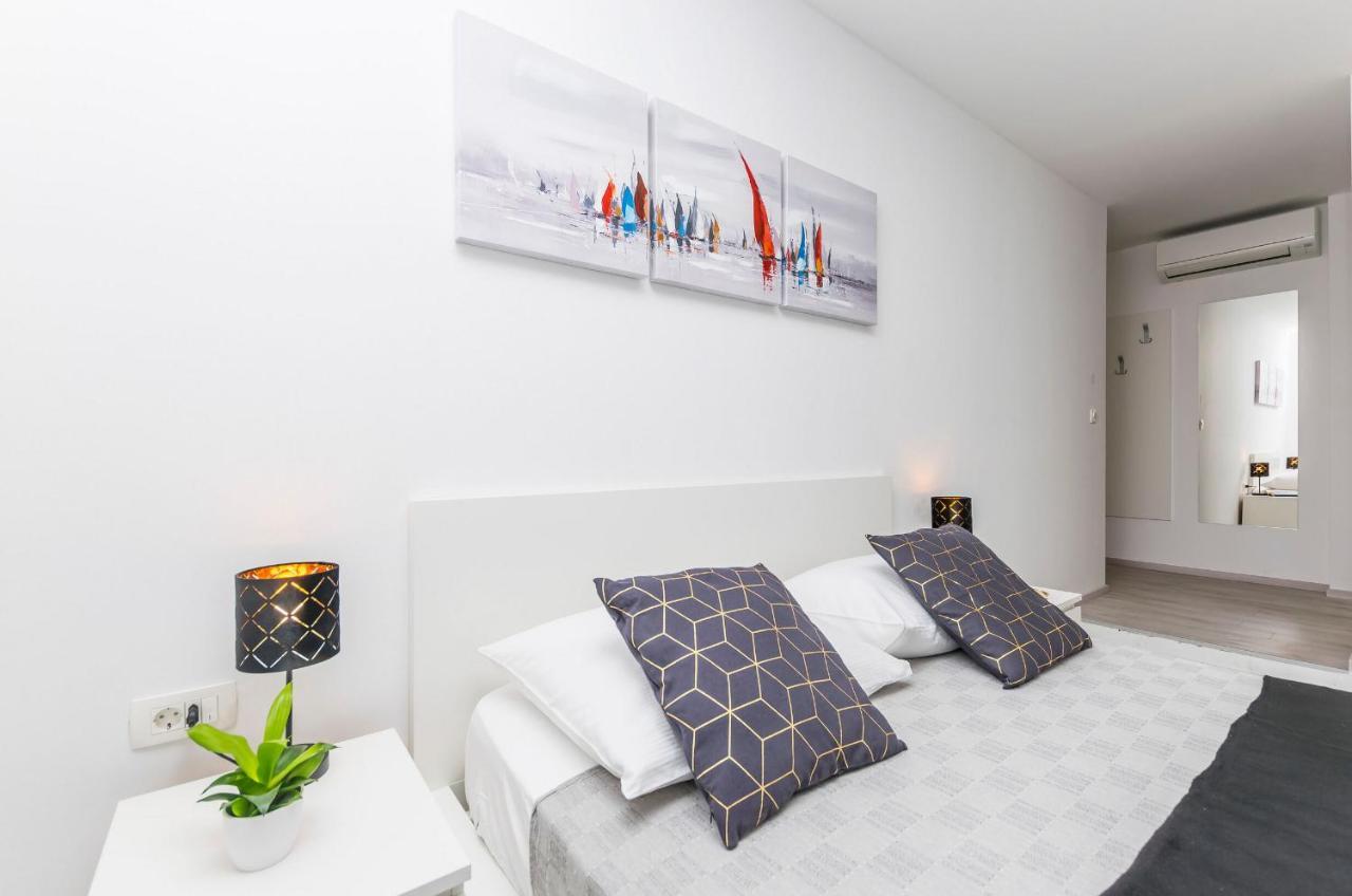 Apartments And Rooms Adriatic Suites Σίμπενικ Εξωτερικό φωτογραφία