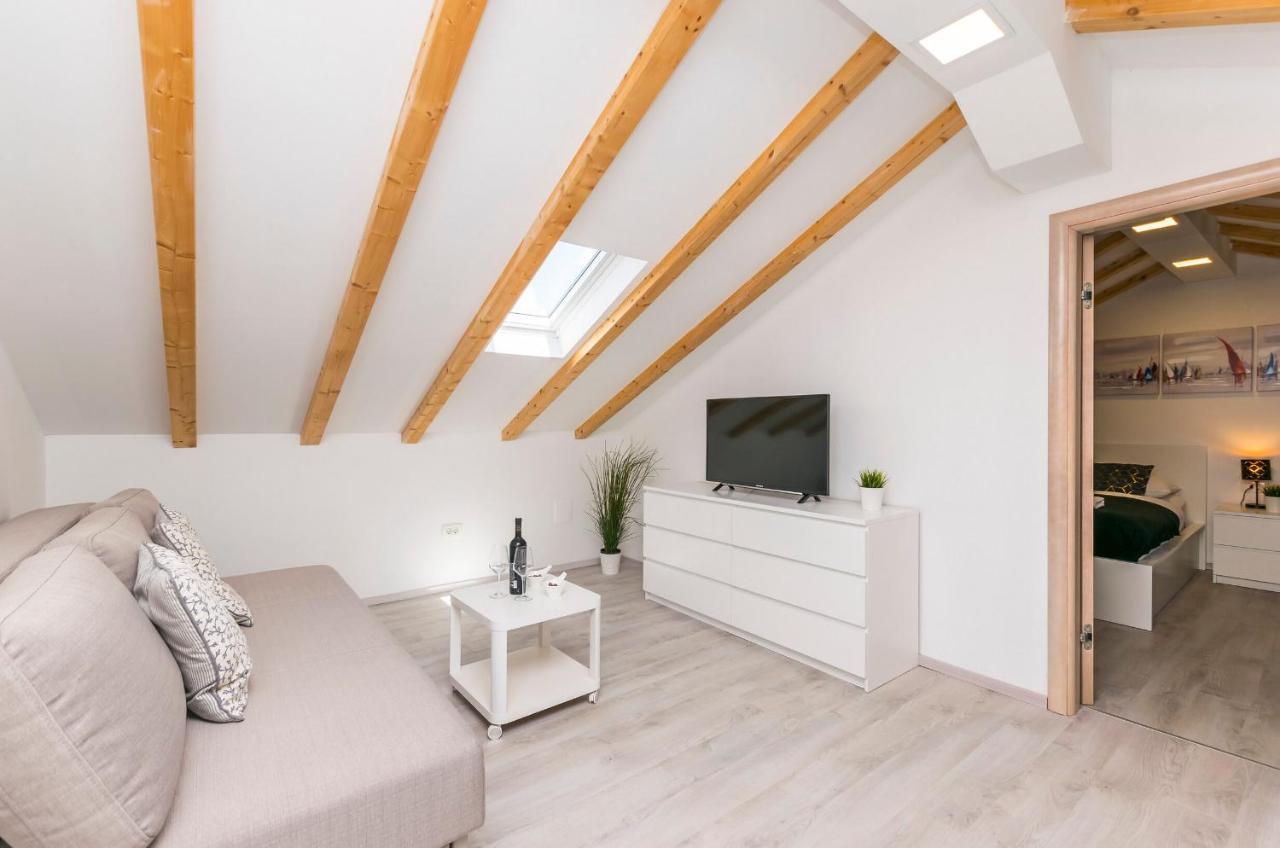 Apartments And Rooms Adriatic Suites Σίμπενικ Εξωτερικό φωτογραφία