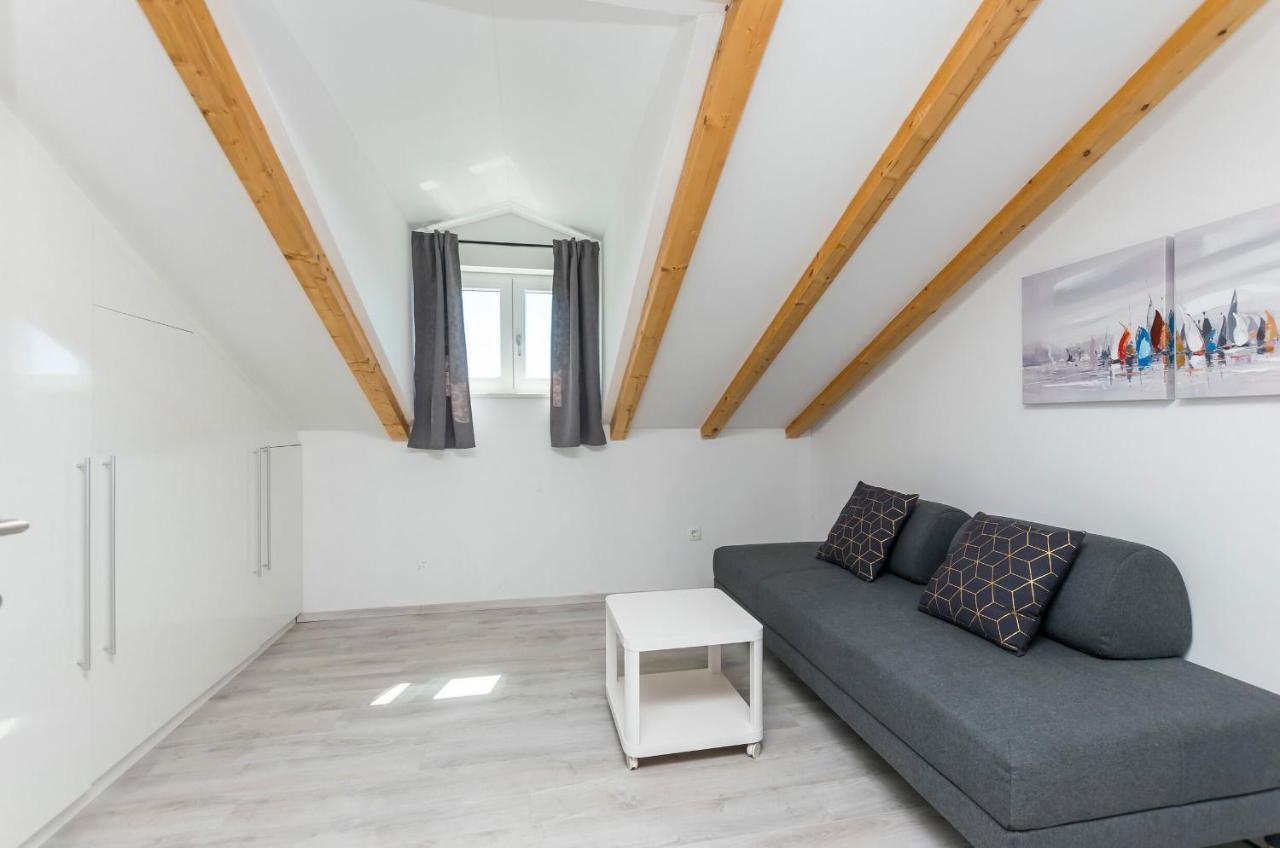 Apartments And Rooms Adriatic Suites Σίμπενικ Εξωτερικό φωτογραφία