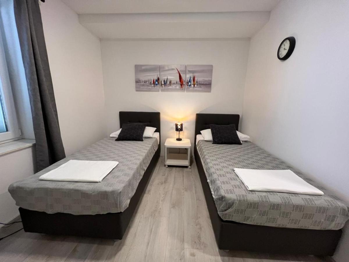 Apartments And Rooms Adriatic Suites Σίμπενικ Εξωτερικό φωτογραφία