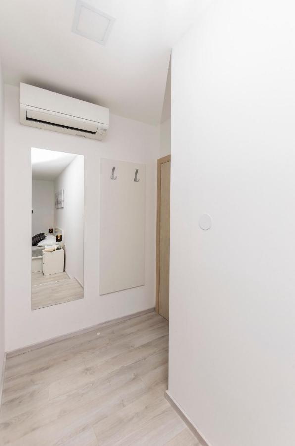 Apartments And Rooms Adriatic Suites Σίμπενικ Εξωτερικό φωτογραφία